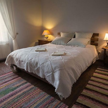 Divas Istabas Apartment Saldus Bagian luar foto