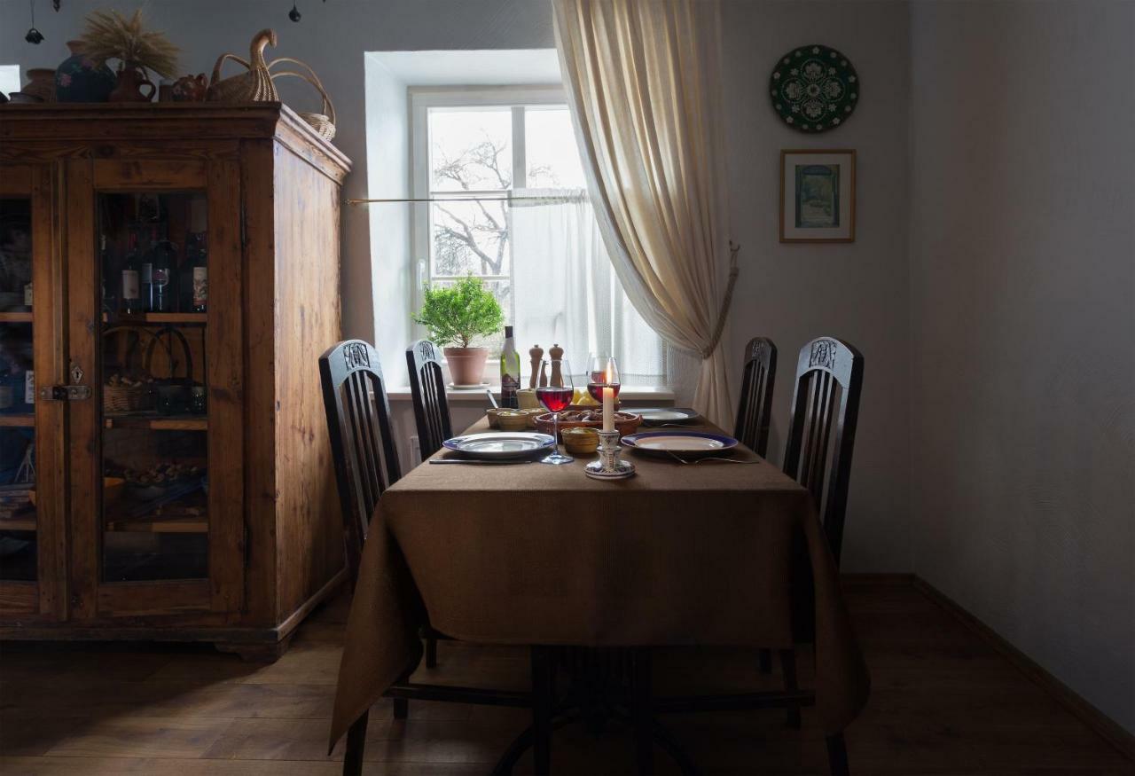 Divas Istabas Apartment Saldus Bagian luar foto